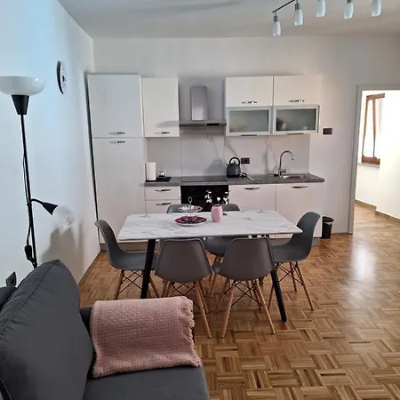 Apartment Kp With Parking Koper Exterior photo
